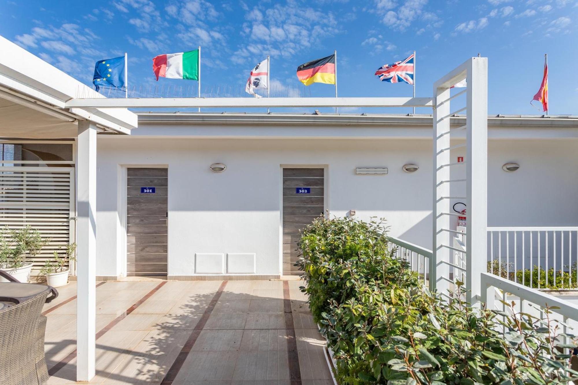 Hotel Belvir Villasimius Exterior foto